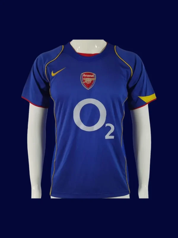 Arsenal Away Blue Retro Jersey 0405A - kfcool.com front view of blue away retro football jersey (04/05) with classic trims and retro collar.