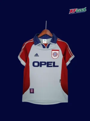 Bayern Munchen Third Classic Retro Jersey 199698A Bayern Munchen third classic retro jersey 1996/98 front red white vintage design