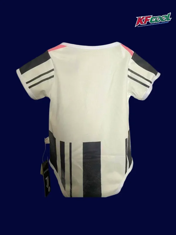 Juventus 25 26 home baby suit back with snap closure and gentle fabric