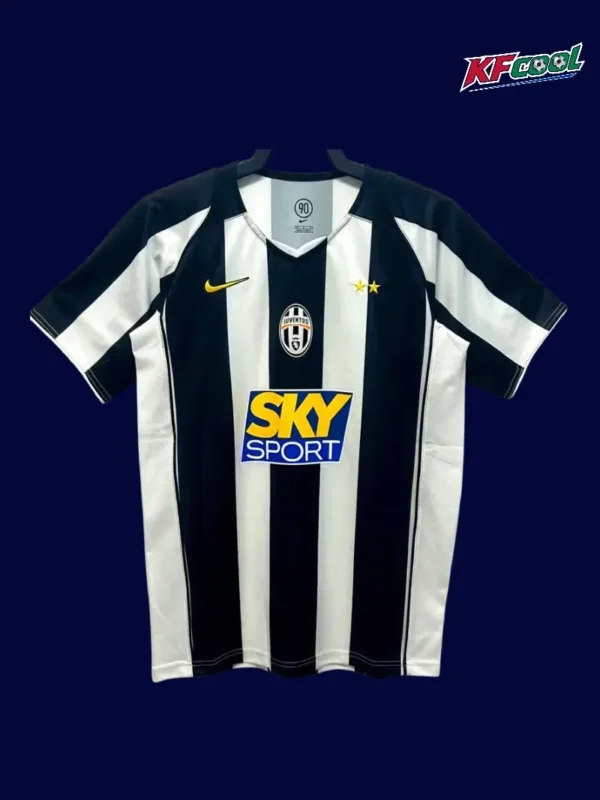 Juventus 2004 05 home classic retro jersey front with era accurate stripes