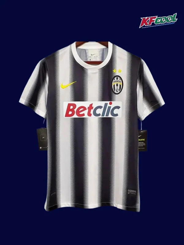 Juventus Home Classic Retro Jersey 201112A - kfcool.com Juventus 2011 12 home classic retro jersey front with unbeaten season styling
