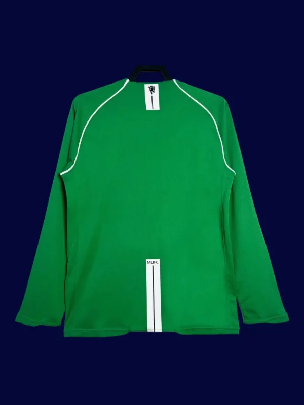 Manchester United goalkeeper Retro Long Sleeve Jersey 0708B - KFCool – Football Jerseys & Soccer Kits Store back view of long sleeve goalkeeper retro jersey (07/08) showing plain back for number printing.