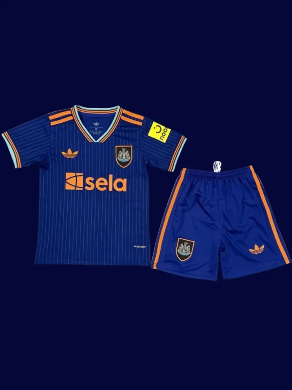 Newcastle United Third Kids kits 2526A - kfcool.com Newcastle United Third Kids kits 25/26 front lightweight breathable junior football shirt
