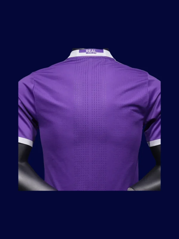 Real Madrid Away Purple Retro Jersey 1617 Player2 - kfcool.com back view of purple away retro football jersey (16/17) showing reinforced number area and slim taper.
