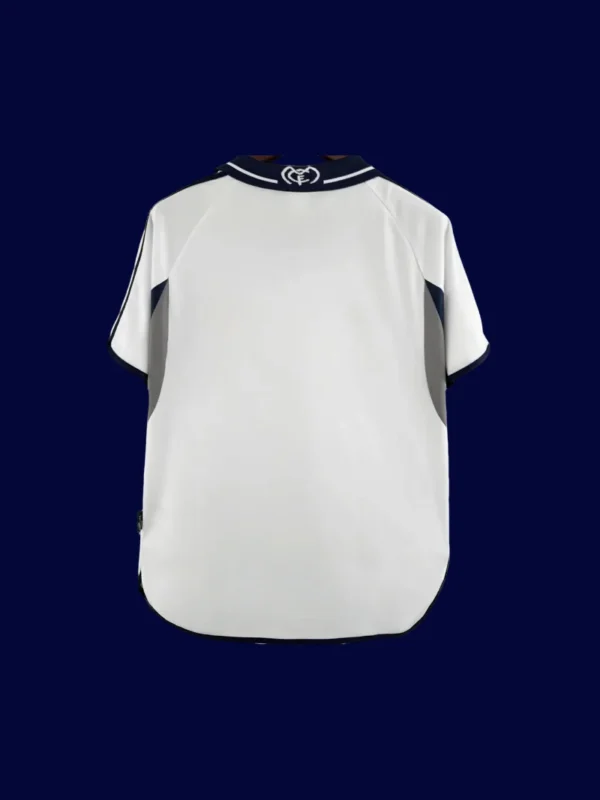Real Madrid Home White Retro Jersey 0001B - kfcool.com back view of white retro football jersey (00/01) showing stitched back panel and slim fit tail.