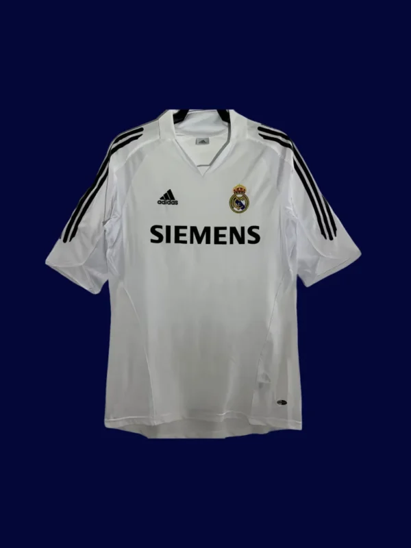Real Madrid Home White Retro Jersey 0506A - kfcool.com front view of white home retro football jersey (05/06) with vintage collar and lightweight weave.