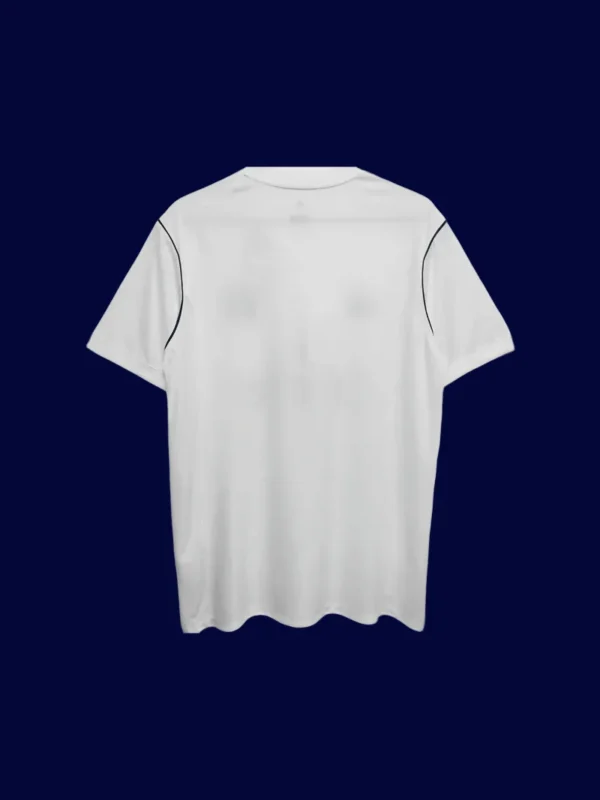 Real Madrid Home White Retro Jersey 1718B - kfcool.com back view of white home retro football jersey (17/18) showing tidy back panel for printing.