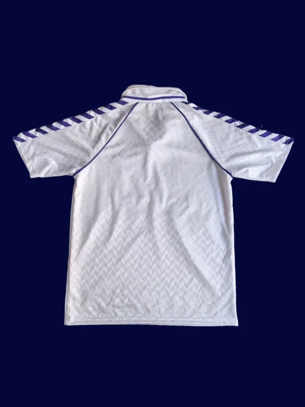 Real Madrid Home White Retro Jersey 8789B - KFCool – Football Jerseys & Soccer Kits Store back view of white retro football jersey (87/89) displaying classic seam lines and number panel.
