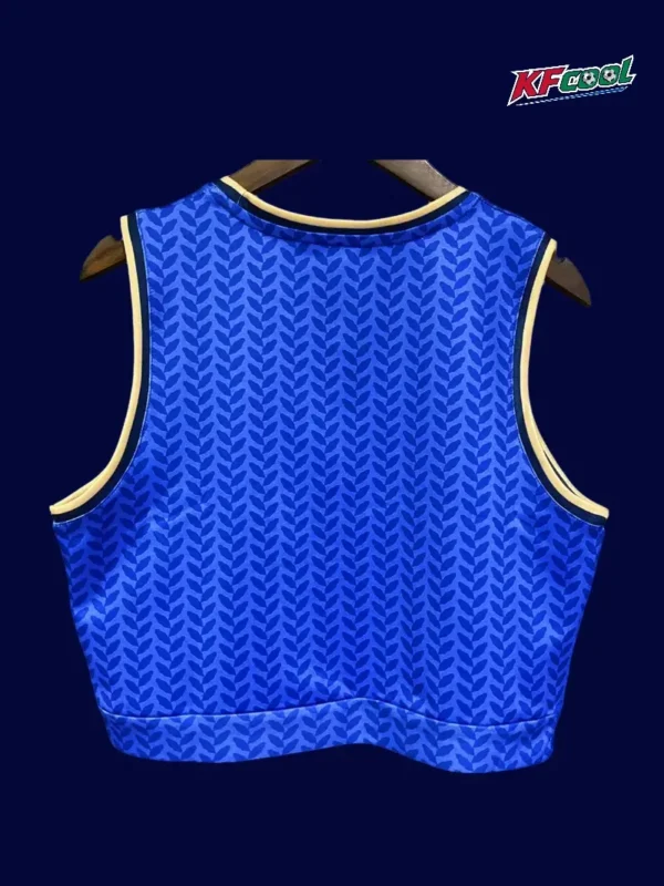 Italy women yoga vest 26/27 back with racerback detail.