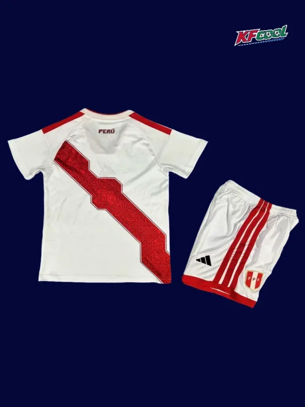 Back view of Peru kids 26/27 home white kit