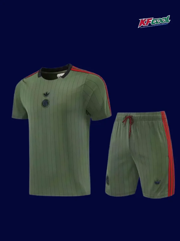 Bayern Munchen Dark green Training Short Suit 2627A - KFCool – Football Jerseys & Soccer Kits Store