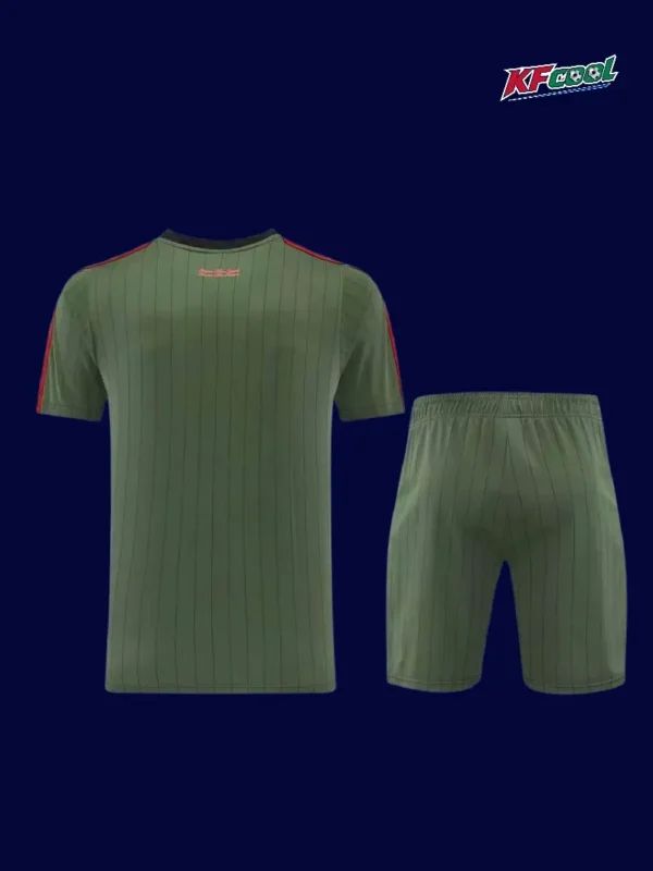 Bayern Munchen Dark green Training Short Suit 2627B - KFCool – Football Jerseys & Soccer Kits Store
