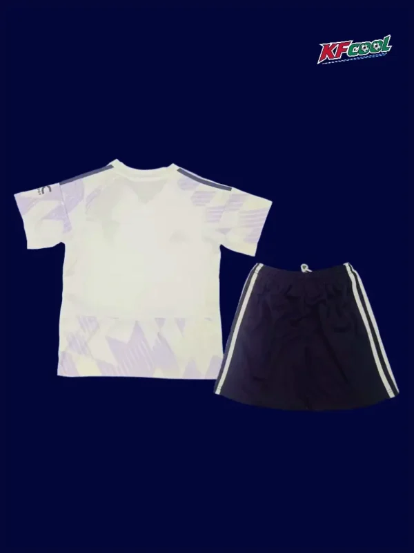 Manchester United Away Kids kits 2526 B - KFCool – Football Jerseys & Soccer Kits Store ManU 25/26 Kids Away White Back, flat rear, youth size numbering