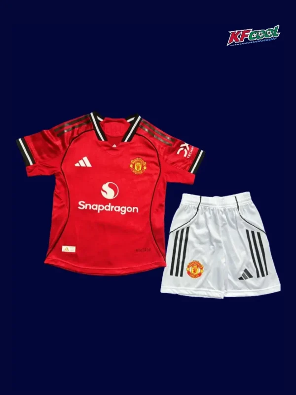 ManU 25/26 Kids Home Red Player Front, youth player-fit, breathable