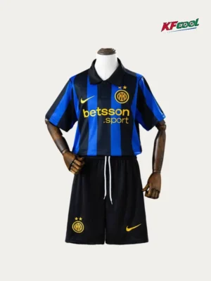 Inter Milan Home Kids kits 2627 Fans Version1 Inter Milan blue-and-black striped soccer kit on a mannequin, featuring Betsson sponsor, Inter crest with two stars, and a yellow Nike logo.