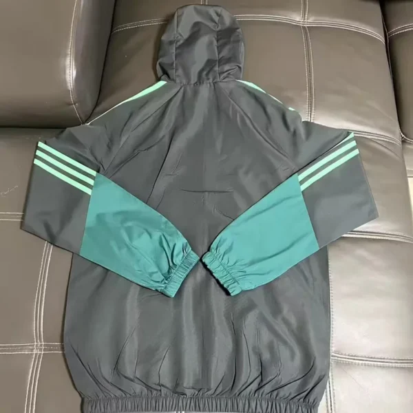 Algeria 2026/27 Grey Windbreaker - Back View - KFCool – Football Jerseys & Soccer Kits Store Algeria 2026/27 Grey Windbreaker - Back View | KFCOOL