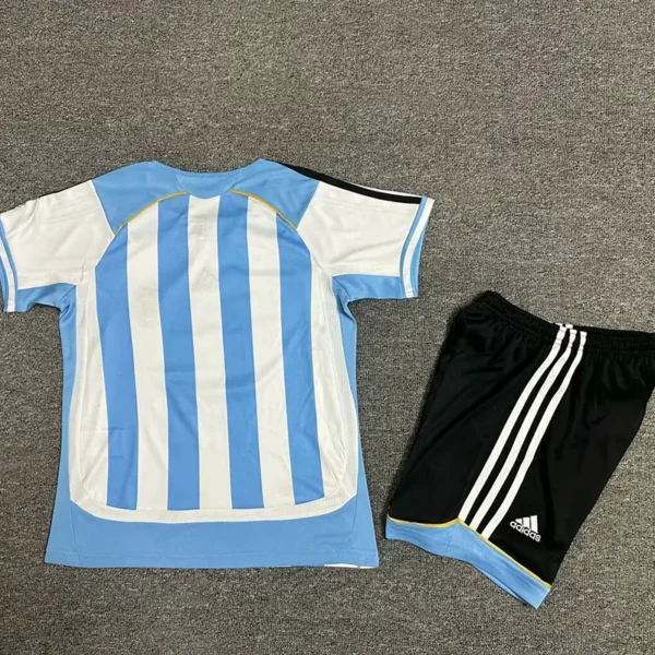 Argentina 2006/07 Retro Home Kids Kit Fan Version - Back View - KFCool – Football Jerseys & Soccer Kits Store Argentina 2006/07 Retro Home Kids Kit Fan Version - Back View | KFCOOL
