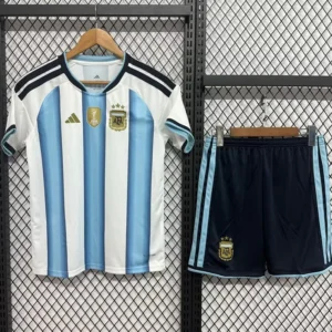 Argentina 2026/27 Home Kids Kit Fan Version - Front View Argentina 2026/27 Home Kids Kit Fan Version - Front View | KFCOOL
