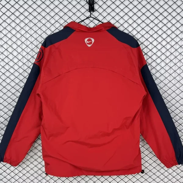 Arsenal 2004/05 Retro Red Windbreaker - Back View - KFCool – Football Jerseys & Soccer Kits Store Arsenal 2004/05 Retro Red Windbreaker - Back View | KFCOOL