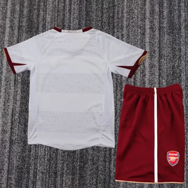Arsenal 2007/08 Retro Away Kids Kit Fan Version - Back View Arsenal 2007/08 Retro Away Kids Kit Fan Version - Back View | KFCOOL