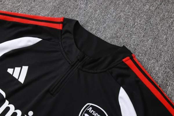 Arsenal 2026/27 Black Half Pull Tracksuit - Detail View 4 - KFCool – Football Jerseys & Soccer Kits Store Arsenal 2026/27 Black Half Pull Tracksuit - Detail View 4 | KFCOOL