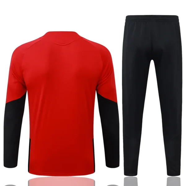 Arsenal 2026/27 White Red Tracksuit - Back View - KFCool – Football Jerseys & Soccer Kits Store Arsenal 2026/27 White Red Tracksuit - Back View | KFCOOL