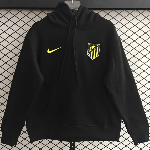 Atlético Madrid 2025/26 Black Hoody - Front View - KFCool – Football Jerseys & Soccer Kits Store Atlético Madrid 2025/26 Black Hoody - Front View | KFCOOL