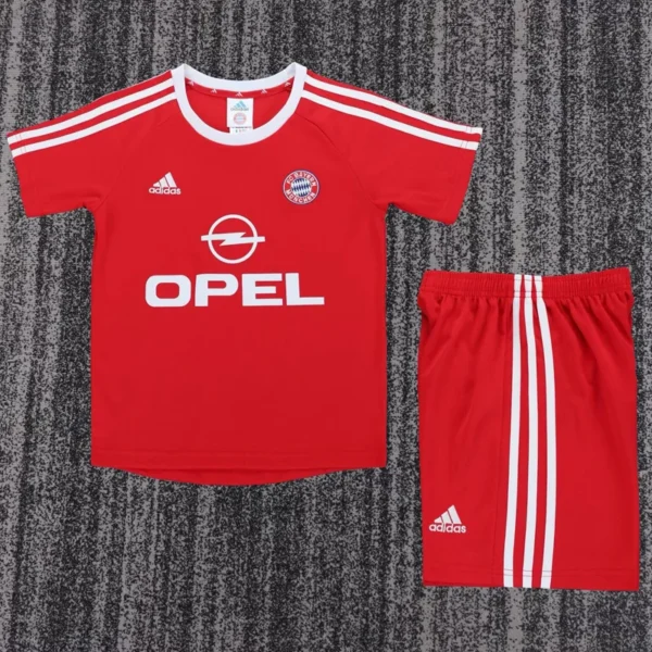 Bayern Munich 2001/02 Retro Home Kids Kit Fan Version - Front View | KFCOOL