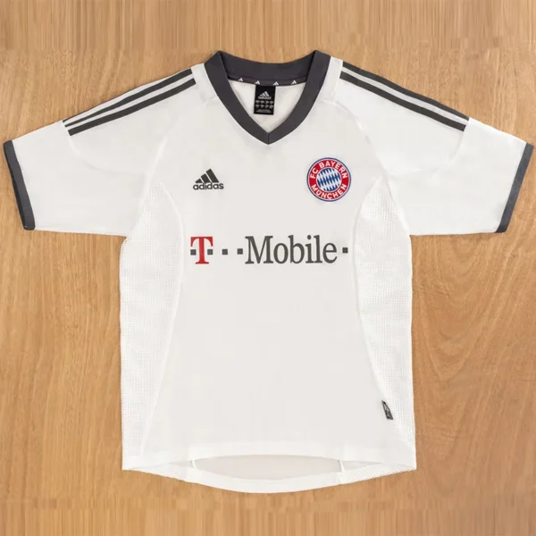 Bayern Munich 2002/03 Retro Away Jersey Fan Version - Front View Bayern Munich 2002/03 Retro Away Jersey Fan Version - Front View | KFCOOL