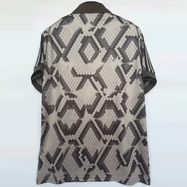 Bayern Munich 2025/26 Grey Jersey Fan Version - Back View Bayern Munich 2025/26 Grey Jersey Fan Version - Back View | KFCOOL