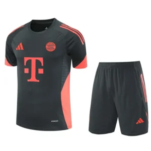 Bayern Munich 2025/26 Grey Red Training Short Suit - Front View Bayern Munich 2025/26 Grey Red Training Short Suit - Front View | KFCOOL