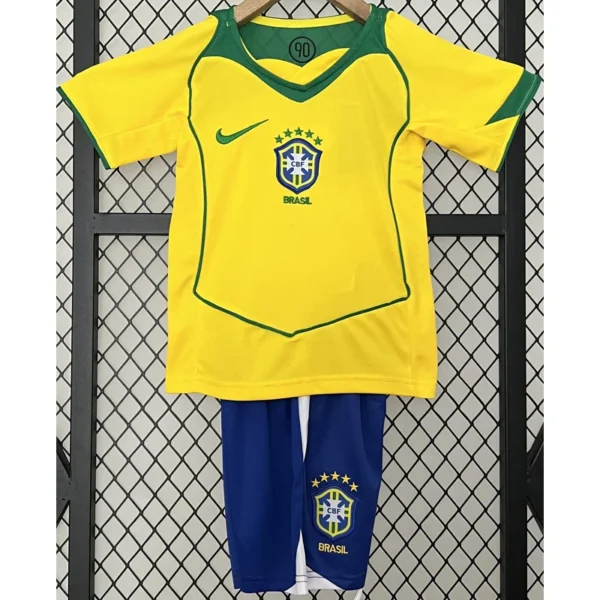 Brazil 2004/05 Retro Home Kids Kit Fan Version - Front View - KFCool – Football Jerseys & Soccer Kits Store Brazil 2004/05 Retro Home Kids Kit Fan Version - Front View | KFCOOL