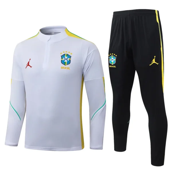 Brazil 2026/27 White Half Pull Tracksuit - Front View - KFCool – Football Jerseys & Soccer Kits Store Brazil 2026/27 White Half Pull Tracksuit - Front View | KFCOOL