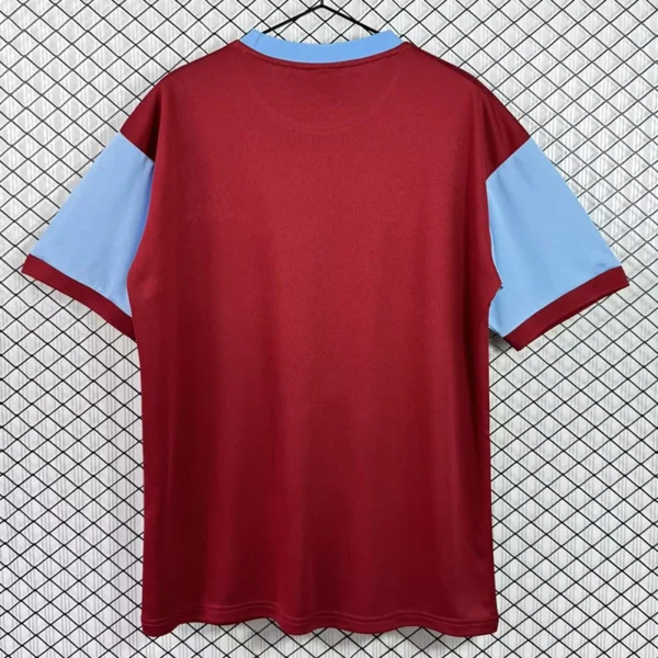 Burnley 2000/01 Retro Home Jersey Fan Version - Back View Burnley 2000/01 Retro Home Jersey Fan Version - Back View | KFCOOL