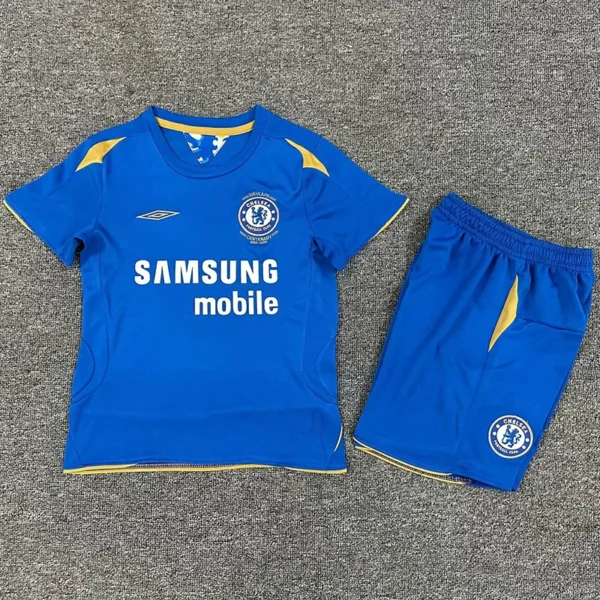 Chelsea 2005/06 Retro Home Kids Kit Fan Version - Front View | KFCOOL