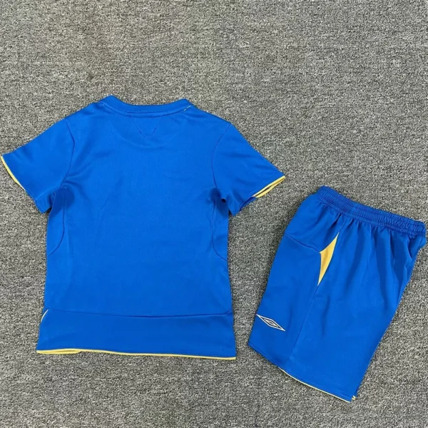 Chelsea 2005/06 Retro Home Kids Kit Fan Version - Back View | KFCOOL