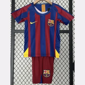 Barcelona 2005/06 Retro Home Kids Kit Fan Version - Front View Barcelona 2005/06 Retro Home Kids Kit Fan Version - Front View | KFCOOL