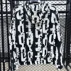 Barcelona 2025/26 Black White Windbreaker - Back View - KFCool – Football Jerseys & Soccer Kits Store Barcelona 2025/26 Black White Windbreaker - Back View | KFCOOL