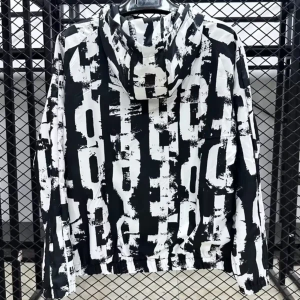 Barcelona 2025/26 Black White Windbreaker - Back View - KFCool – Football Jerseys & Soccer Kits Store Barcelona 2025/26 Black White Windbreaker - Back View | KFCOOL