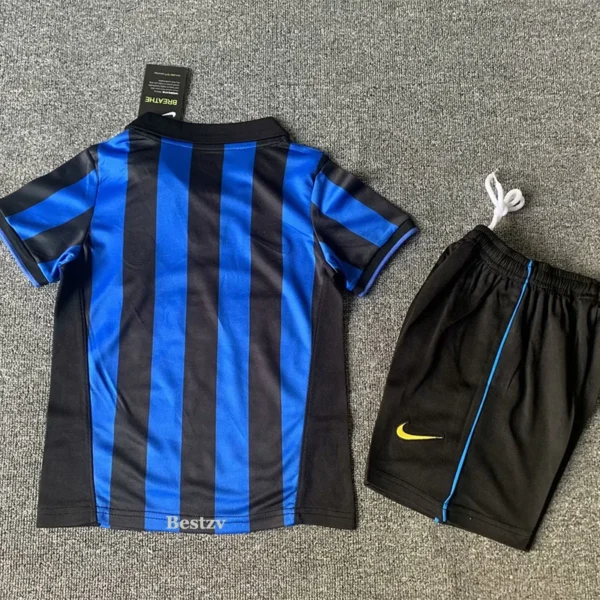 Inter Milan 1998/99 Retro Home Kids Kit Fan Version - Back View - KFCool – Football Jerseys & Soccer Kits Store Inter Milan 1998/99 Retro Home Kids Kit Fan Version - Back View | KFCOOL