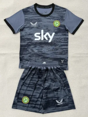 Ireland 2026/27 Goalkeeper Grey Kids Kit Fan Version - Front View Ireland 2026/27 Goalkeeper Grey Kids Kit Fan Version - Front View | KFCOOL