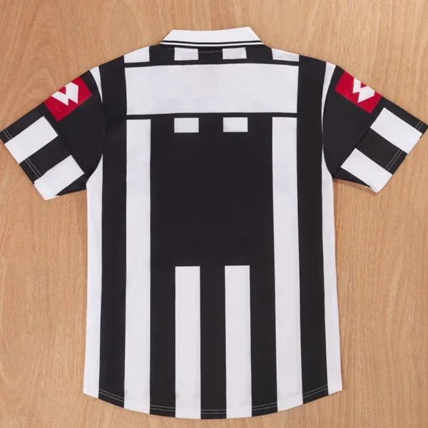 Juventus 2001/02 Retro Home Jersey Fan Version - Back View Juventus 2001/02 Retro Home Jersey Fan Version - Back View | KFCOOL