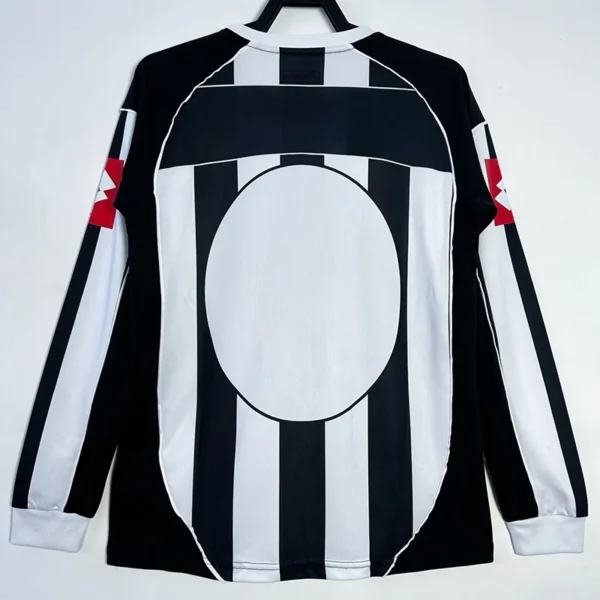 Juventus 2002/03 Retro Home Long Sleeve Jersey Fan Version - Back View Juventus 2002/03 Retro Home Long Sleeve Jersey Fan Version - Back View | KFCOOL