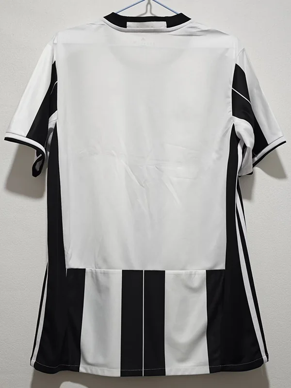 Juventus 2016/17 Home Jersey Fan Version - Back View Juventus 2016/17 Home Jersey Fan Version - Back View | KFCOOL
