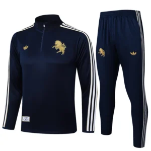 Juventus 2025/26 Royal Blue Half Pull Tracksuit - Front View Juventus 2025/26 Royal Blue Half Pull Tracksuit - Front View | KFCOOL