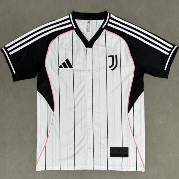 Juventus 2025/26 Jersey Fan Version - Front View Juventus 2025/26 Jersey Fan Version - Front View | KFCOOL