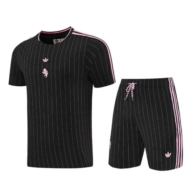 Juventus 2026/27 Training Short Suit - Front View Juventus 2026/27 Training Short Suit - Front View | KFCOOL