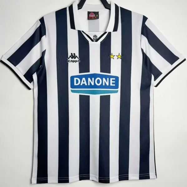 Juventus 1994/95 Retro Home Jersey Fan Version - Detail View 3 | KFCOOL