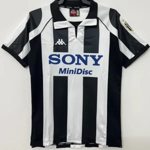 Juventus 1997/98 Retro Home Jersey Fan Version - Front View Juventus 1997/98 Retro Home Jersey Fan Version - Front View | KFCOOL