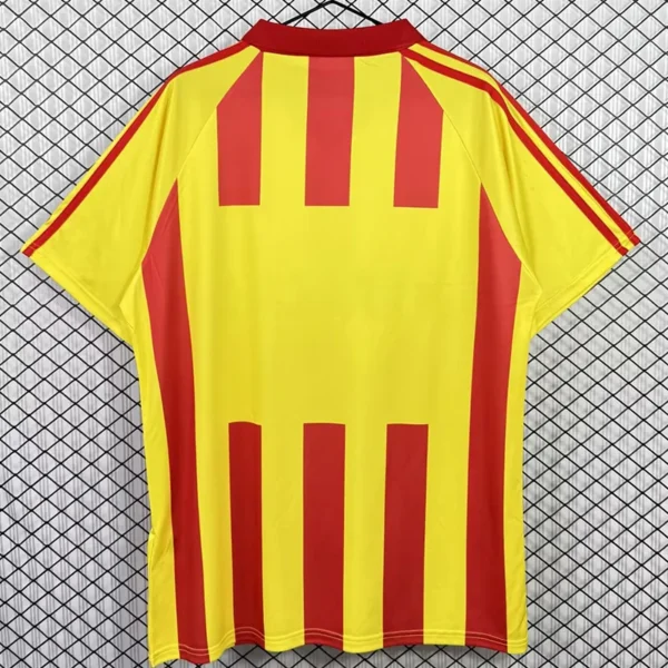 Lecce 1991/92 Retro Home Jersey Fan Version - Back View Lecce 1991/92 Retro Home Jersey Fan Version - Back View | KFCOOL